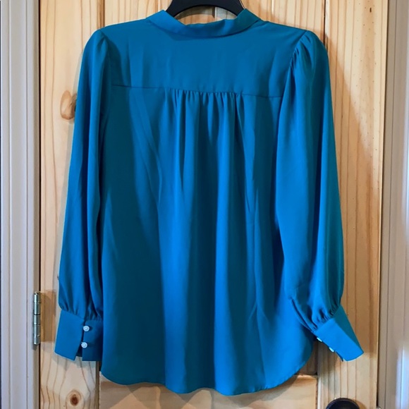 Button down Blouse - Picture 3 of 5